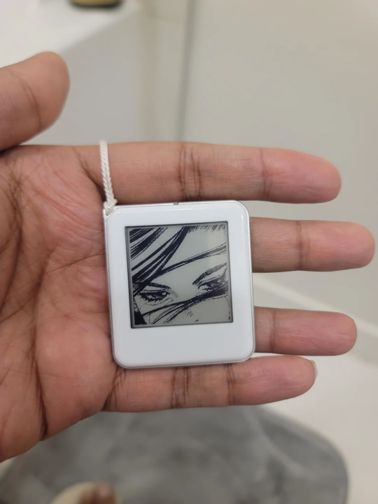 e-ink keychain example (credit to u/simplan)